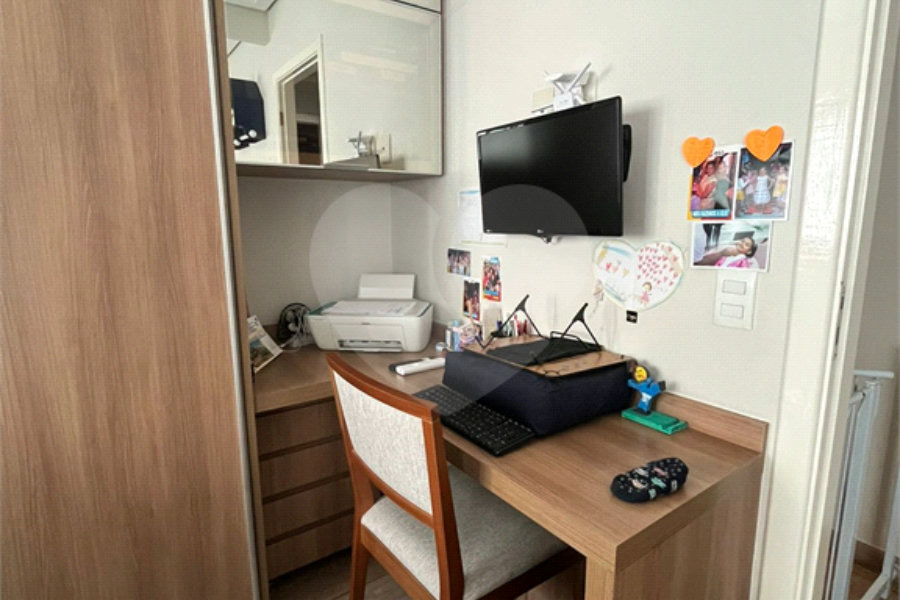 Casa à venda com 3 quartos, sendo 1 suíte, no condomínio Vila Siqueira, São Paulo - SP