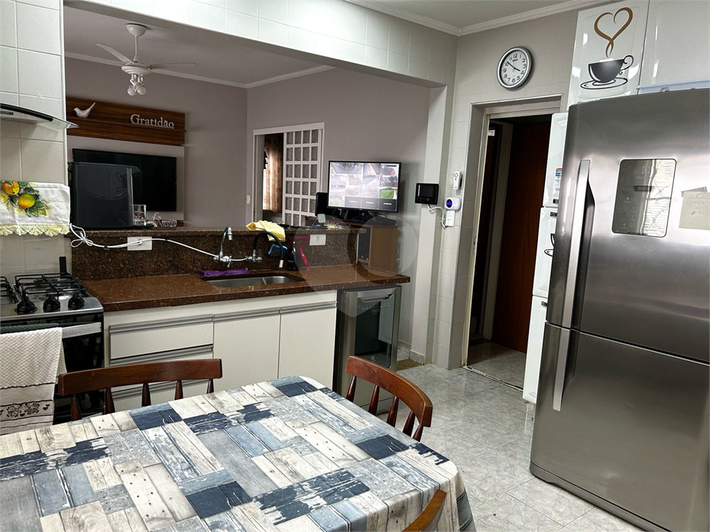 Casa à venda com 4 quartos em Jardim das Estações (vila Xavier), Araraquara, SP