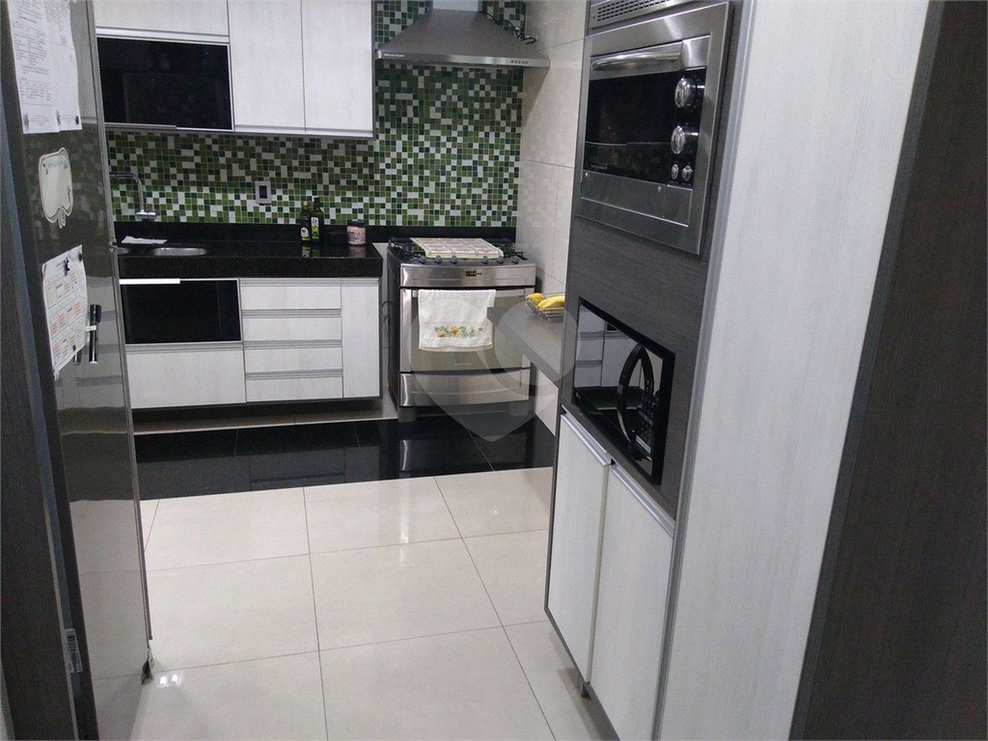 Casa à venda com 3 quartos, sendo 1 suíte,  no condomínio Conselheiro Ferraz, Rio de Janeiro - RJ