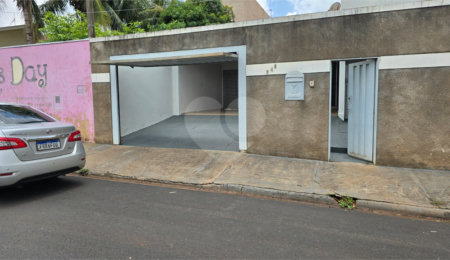 Casa à venda com 2 quartos, sendo 1 suíte,  em Vila Suconasa, Araraquara, SP