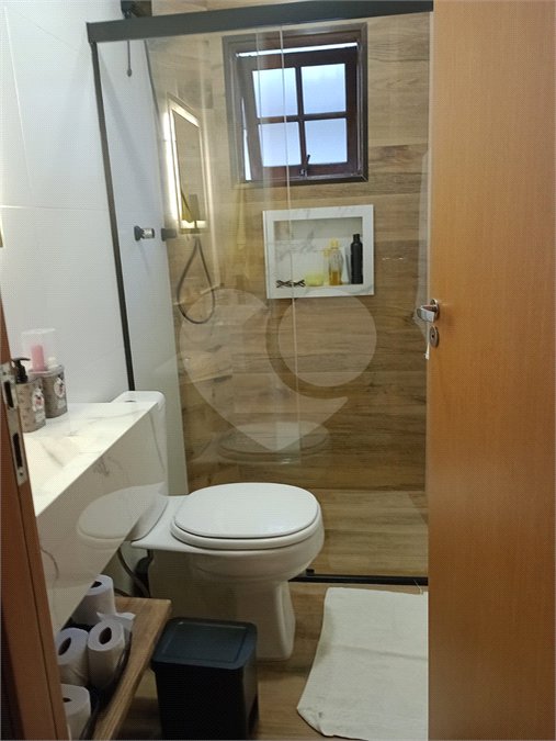 Sobrado à venda com 3 quartos, sendo 1 suíte,  em Jardim Guairaca, São Paulo, SP