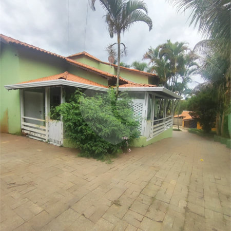 Casa à venda com 4 quartos, sendo 1 suíte, em Ivoturucaia, Jundiaí, SP