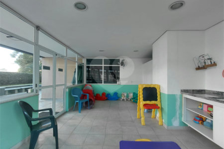 Apartamento à venda com 3 quartos, sendo 1 suíte,  em Vila Romana, São Paulo, SP