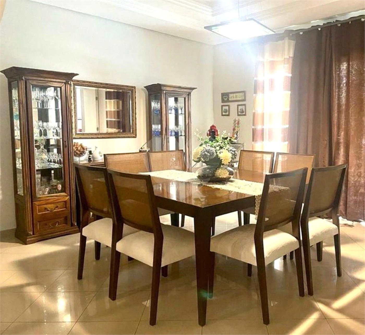 Casa à venda com 3 suítes no condomínio Villa dos Inglezes, Sorocaba - SP