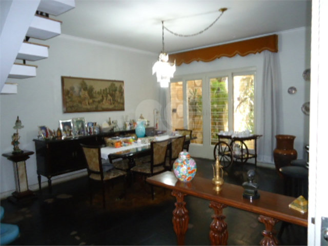 Sobrado à venda com 4 quartos em Santana, São Paulo, SP