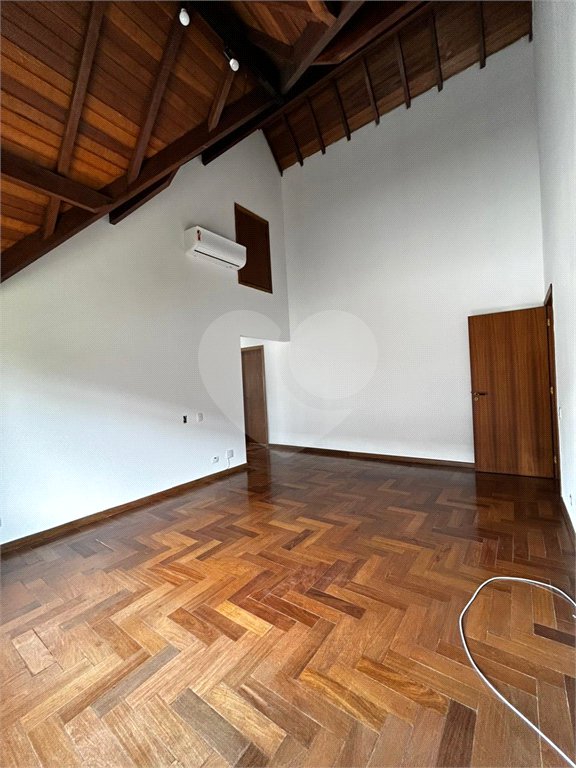 Casa à venda ou para alugar com 4 suítes no condomínio Vilaggio Monte Alegre, São Paulo - SP