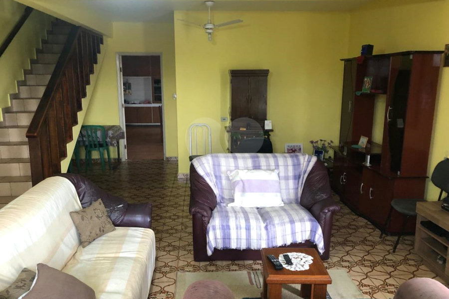 Sobrado à venda com 4 quartos, sendo 1 suíte, em Serra da Cantareira, Mairiporã, SP