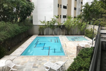 Apartamento à venda com 3 quartos, sendo 1 suíte, em Vila Andrade, São Paulo, SP