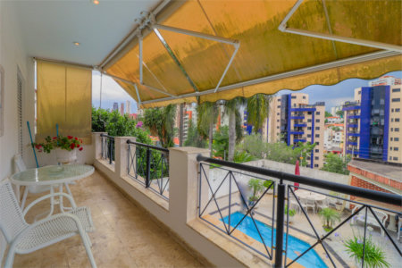 Casa à venda com 4 quartos, sendo 3 suítes, em Vila Sônia, São Paulo, SP