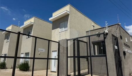 Sobrado à venda com 2 quartos em Vila Progresso, Itapetininga, SP