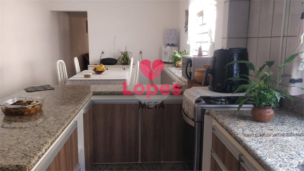 Casa à venda com 3 quartos em Parque Residencial Flamboyant, São José dos Campos, SP