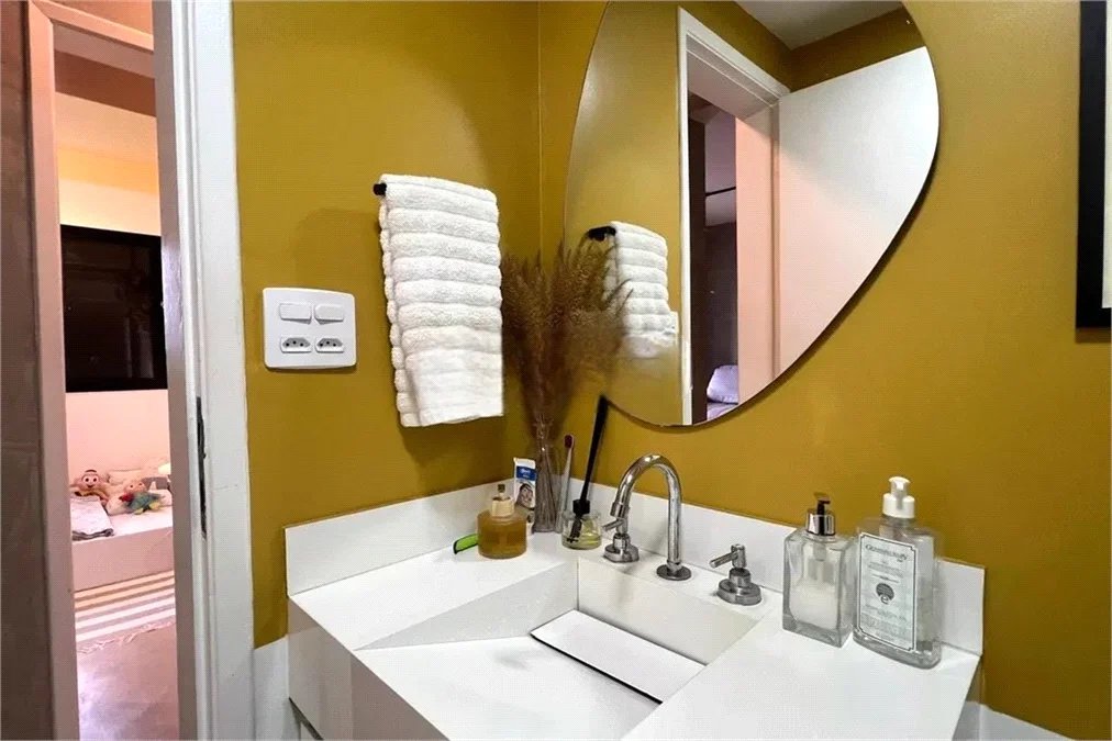 Apartamento à venda com 3 quartos, sendo 1 suíte, em Vila Madalena, São Paulo, SP