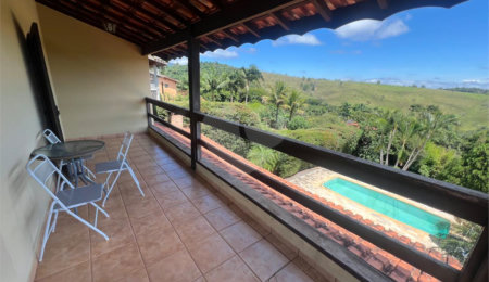 Casa à venda com 4 quartos, sendo 1 suíte, em Alpes D'ouro, Bom Jesus dos Perdões, SP