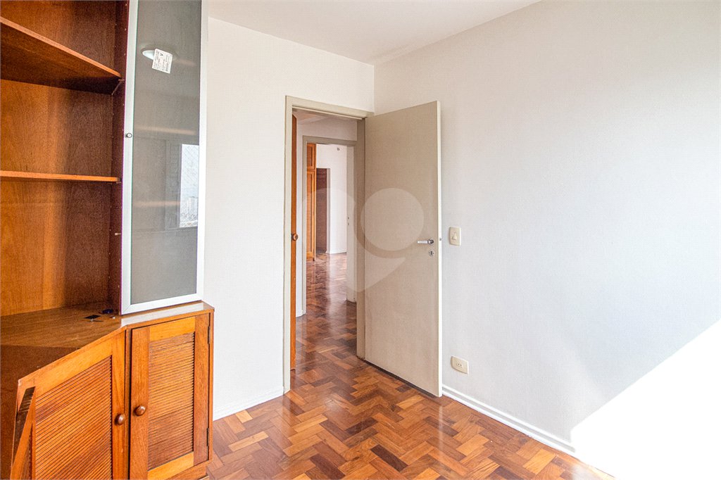 Apartamento à venda com 3 quartos, sendo 2 suítes, em Água Branca, São Paulo, SP