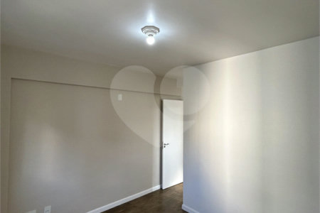 Apartamento à venda com 3 quartos, sendo 1 suíte, em Jardim Umarizal, São Paulo, SP
