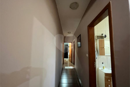 Sobrado à venda com 4 quartos, sendo 1 suíte, em Estância Conceição, Itapetininga, SP
