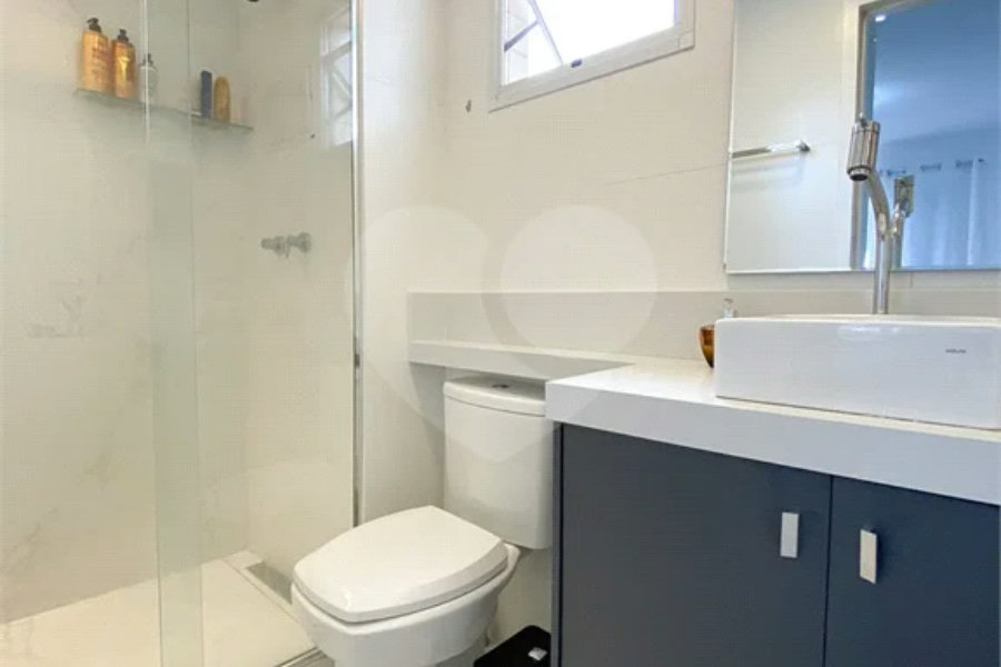 Apartamento à venda com 3 quartos, sendo 1 suíte,  em Vila Paiva, São Paulo, SP
