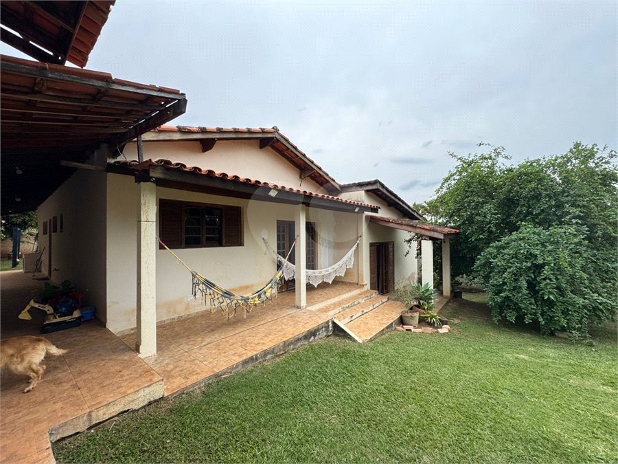 Casa à venda com 3 quartos, sendo 1 suíte, no condomínio Haras São Luiz, Salto - SP