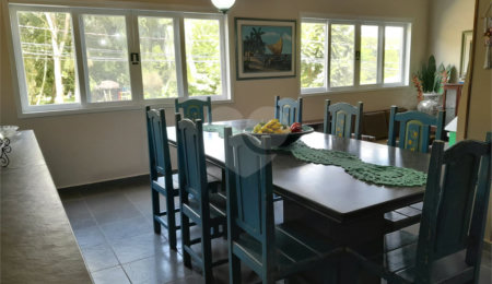 Casa à venda com 3 quartos, sendo 1 suíte,  no condomínio Parque Arco Íris, Atibaia - SP