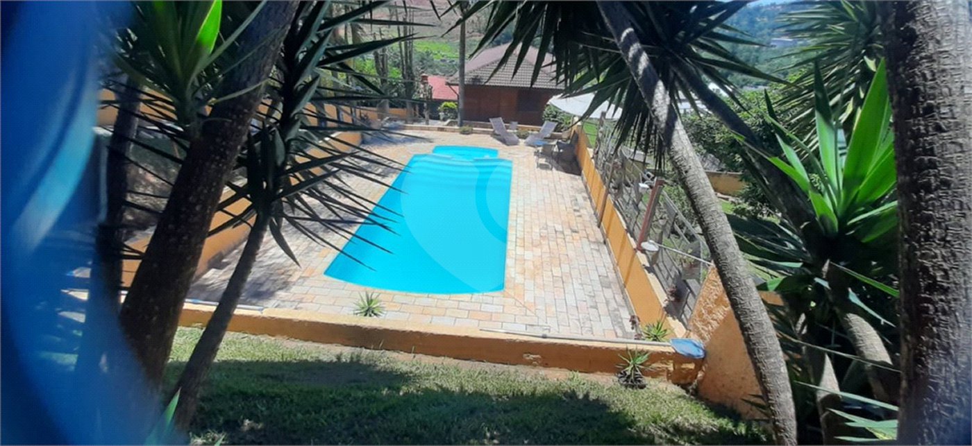 Chácara à venda com 5 quartos, sendo 2 suítes, em Terra Preta (terra Preta), Mairiporã, SP