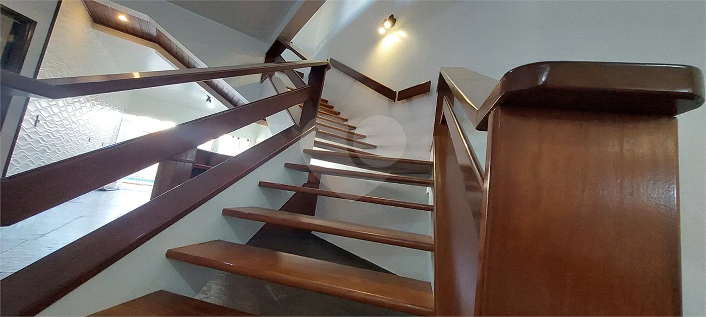 SOBRADO COM DESIGN EXCLUSIVO E LAZER COMPLETO 3 DORMITÓRIOS SENDO 1 SUÍTE