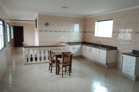 Sobrado 3 quartos 1 suíte