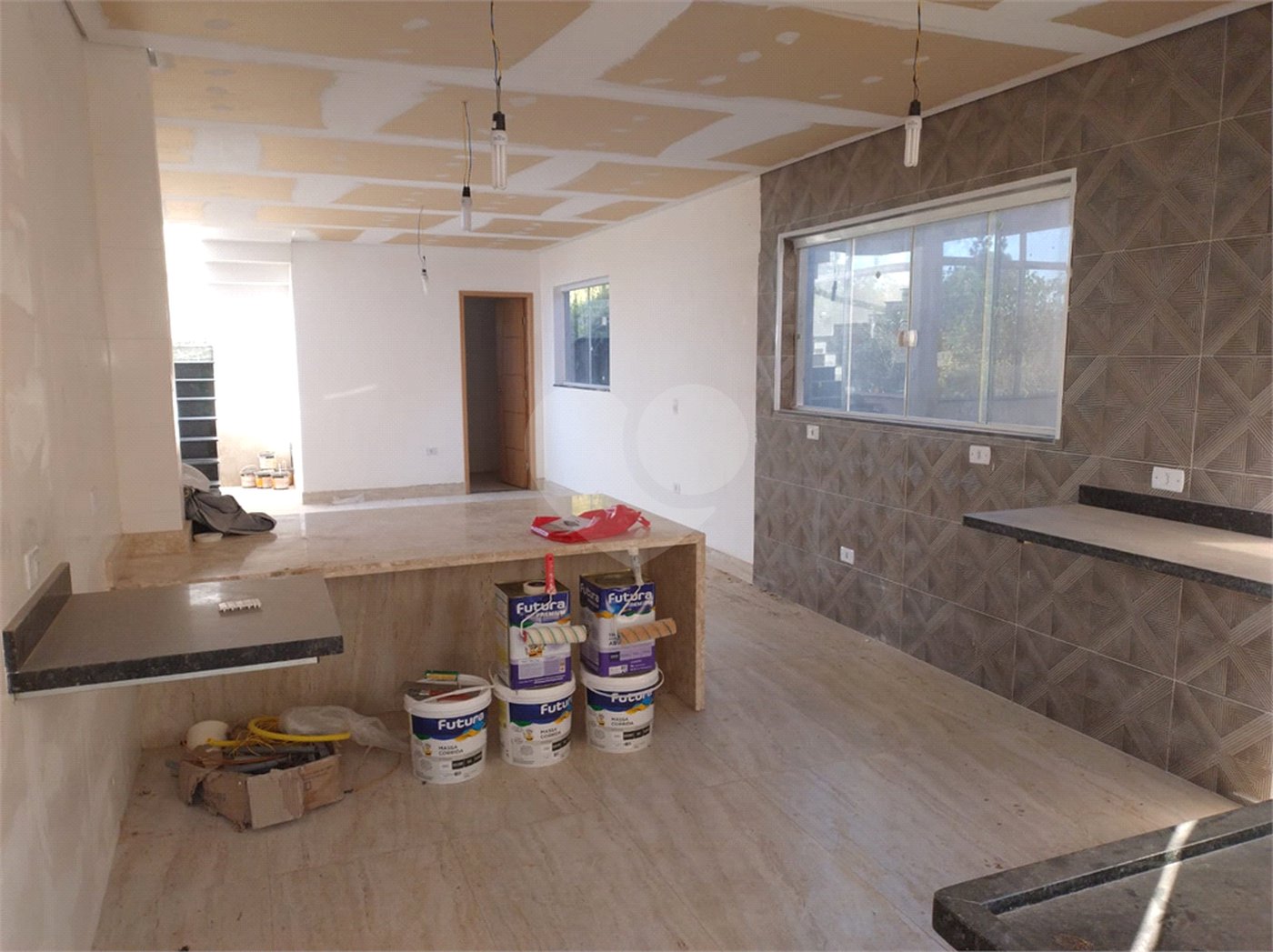 Casa nova na Serra da Cantareira com 3 suítes