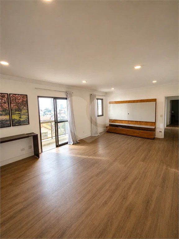 Excelente apartamento à venda na Vila Reg. Feijó