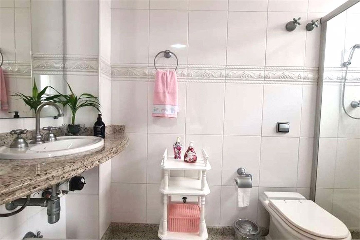 Apartamento Residencial à venda, Gonzaga, Santos - AP0964.