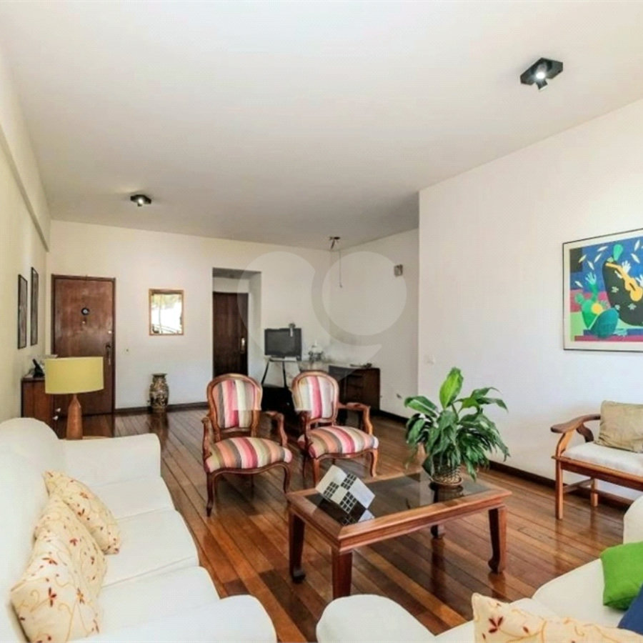 Apartamento à venda com 4 quartos, sendo 1 suíte, em Grajaú, Rio de Janeiro, RJ