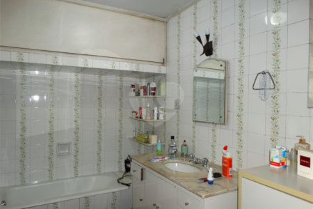 Apartamento à venda com 3 quartos, sendo 1 suíte, em Pinheiros, São Paulo, SP