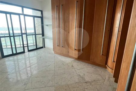 Apartamento à venda com 4 quartos, sendo 2 suítes, em Vila Nova, Cabo Frio, RJ