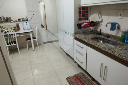 Casa à venda com 3 quartos, sendo 2 suítes, em Vila Nivi, São Paulo, SP