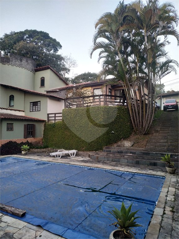 Casa à venda com 3 suítes no condomínio Alpes da Cantareira, Mairiporã - SP