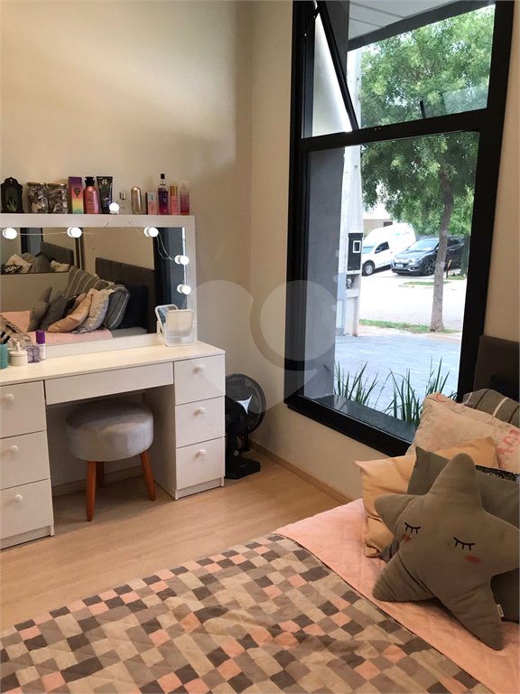 Casa à venda com 3 suítes no condomínio Terras de São Francisco, Sorocaba - SP