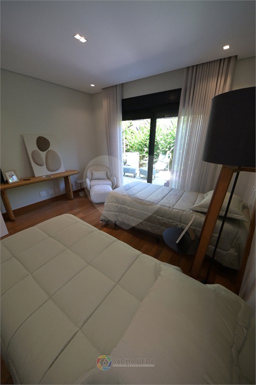 Casa à venda com 4 suítes no condomínio Villa dos Pinheiros, Indaiatuba - SP