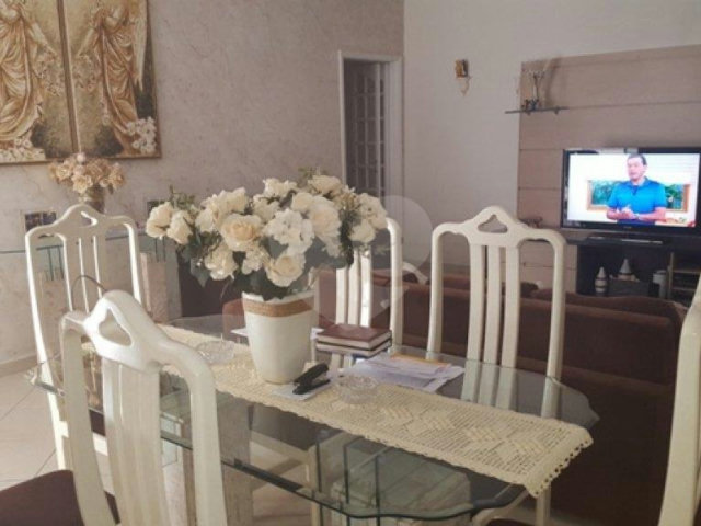Casa Térrea à venda com 3 quartos, sendo 1 suíte,  em Jardim Franca, São Paulo, SP