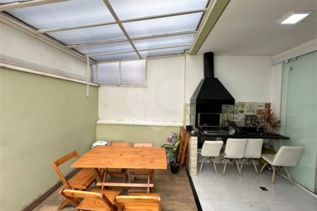 Casa à venda com 3 suítes no condomínio Vila Ytu, Indaiatuba - SP