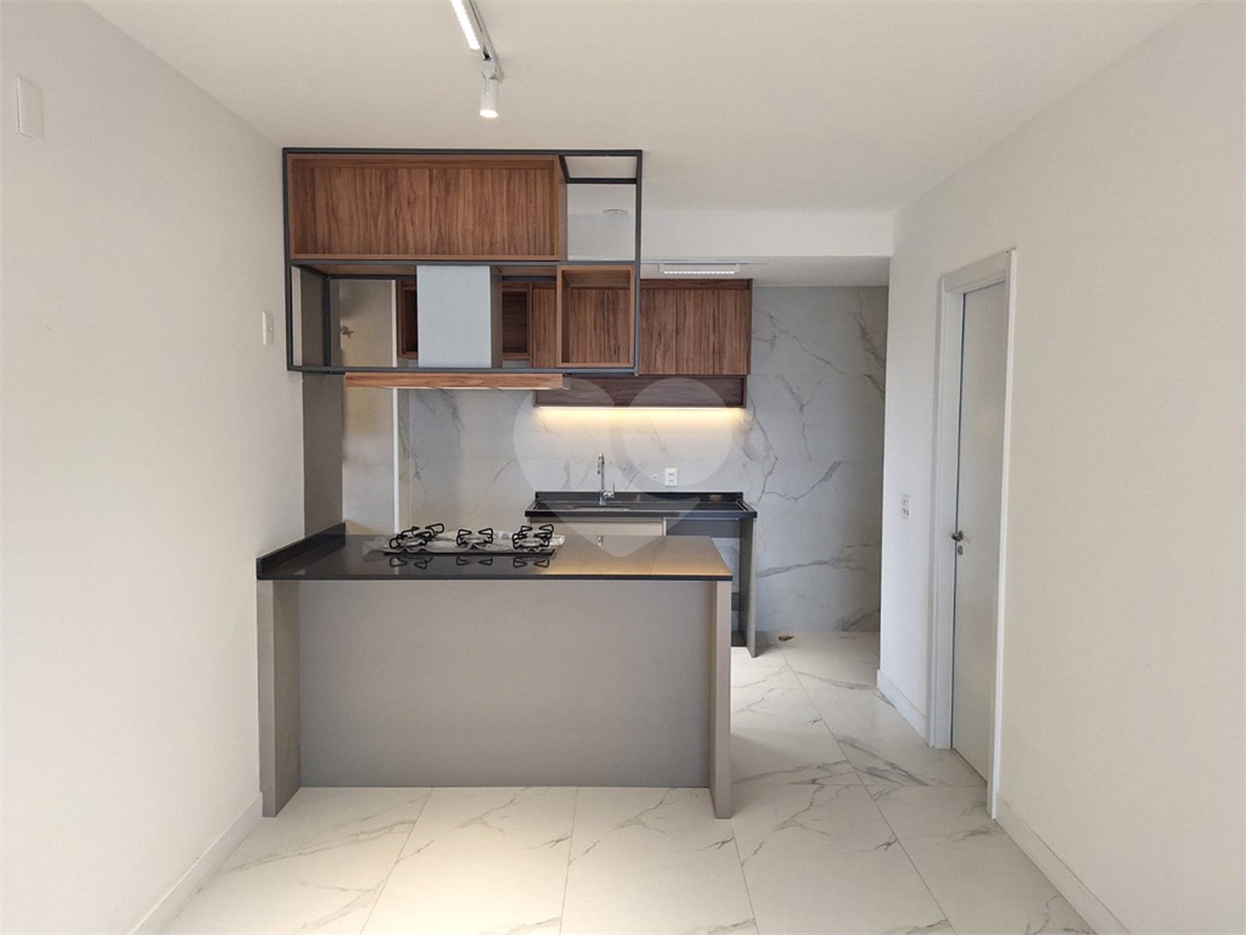 Apartamento à venda com 3 suítes em Sumarezinho, São Paulo, SP