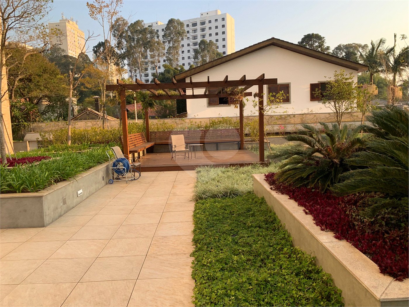 Apartamento à venda com 4 quartos, sendo 1 suíte, em Chácara Santo Antônio, São Paulo, SP