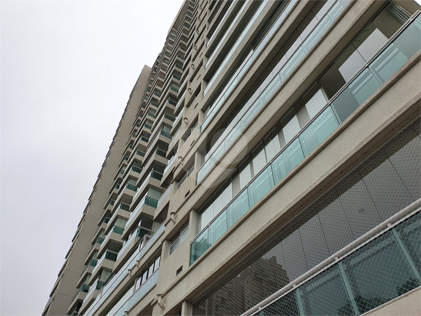 Apartamento à venda com 2 quartos, sendo 1 suíte, em Alto da Boa Vista, São Paulo, SP