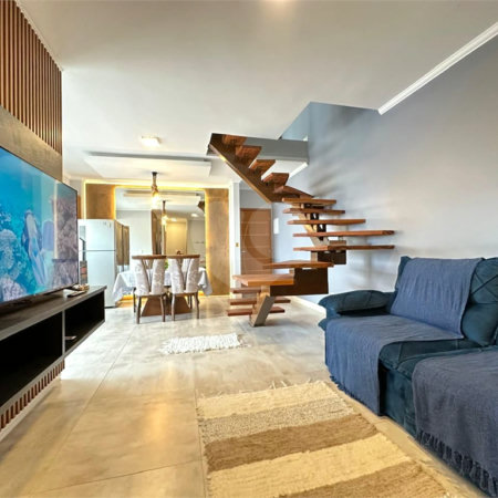 Duplex à venda com 3 quartos, sendo 2 suítes,  em Toninhas, Ubatuba, SP