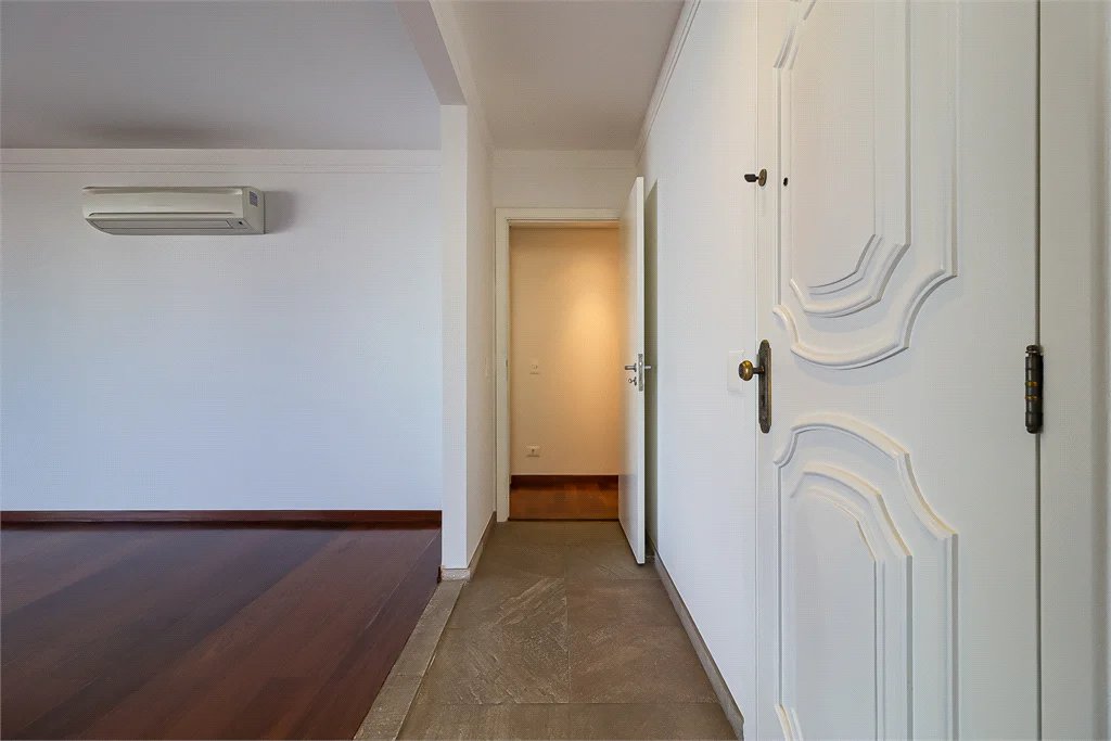 Apartamento à venda com 3 suítes em Cidade Monções, São Paulo, SP