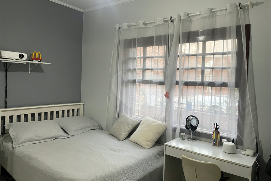 Casa Térrea à venda com 5 quartos, sendo 3 suítes, em Butantã, São Paulo, SP