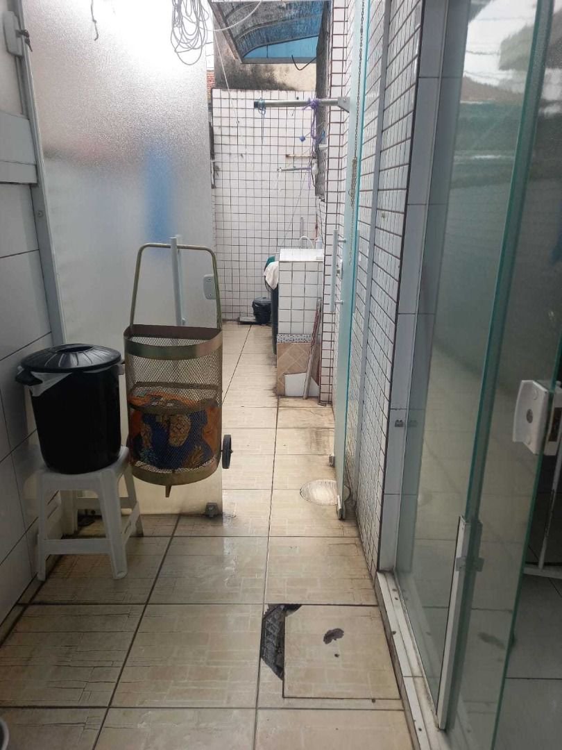 Casa com 3 dormitórios à venda, 110 m² por R$ 590.000,00 - Jardim Paraíso - São Vicente/SP
