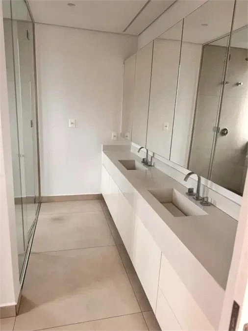 Apartamento para alugar com 4 quartos, sendo 3 suítes, em Pinheiros, São Paulo, SP