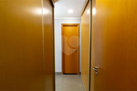 Apartamento à venda com 3 quartos, sendo 2 suítes, em Brooklin Paulista, São Paulo, SP