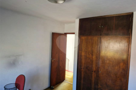 Casa à venda com 4 quartos, sendo 1 suíte, em Jardim Consórcio, São Paulo, SP