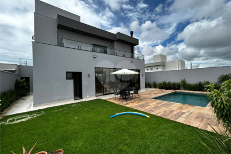 Casa de alto padrão para venda no condomínio Damha III.
