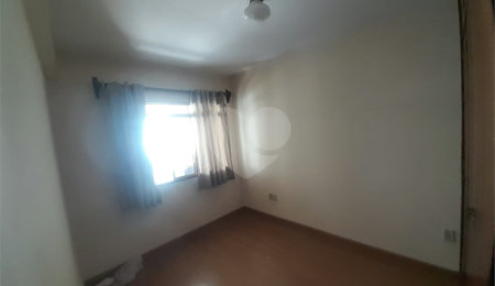 Apartamento à venda com 3 quartos, sendo 1 suíte,  no Centro, Serra Negra, SP